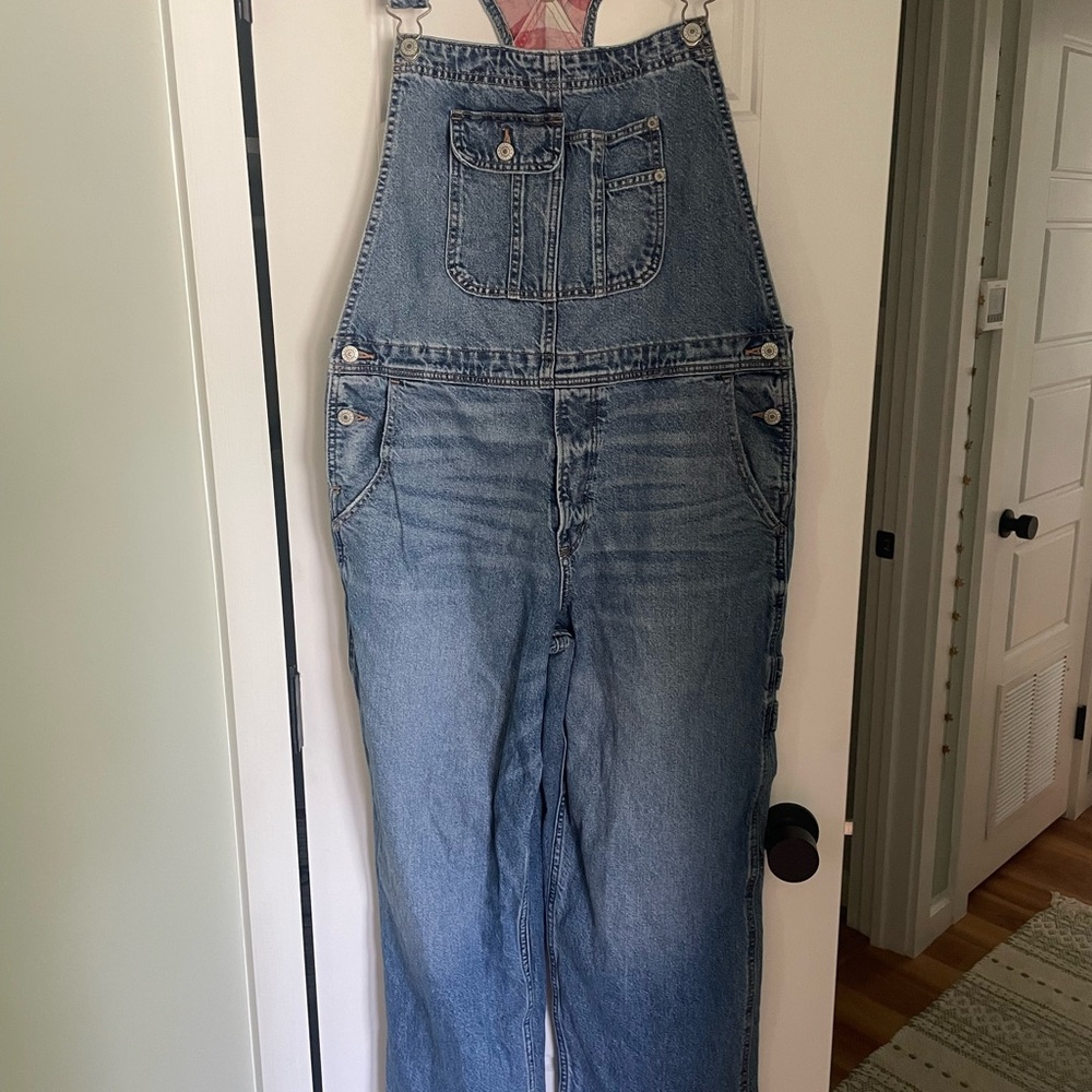 Women's American Eagle Overalls size: Large